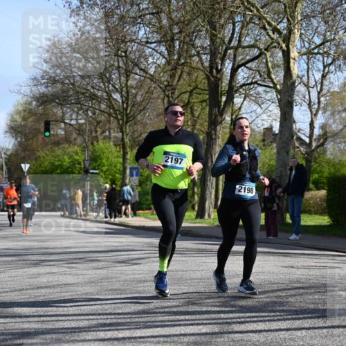 12.04.2026 - 45. Internationalen Wilhelmsburger Insellauf J. Mangold http://msf.ph/oto/9462829 12.04.2026 10:50:44 Ziel 4903, 2496, 2198, 2197, 3039, 3550, 4659, 2935, 5823, 2762, 5618, 4756, 2506, 3996, 5608, 2598, 3049, 4263 meine-sportfotos.de
