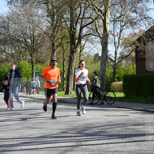 12.04.2026 - 45. Internationalen Wilhelmsburger Insellauf J. Mangold http://msf.ph/oto/9462875 12.04.2026 10:50:52 Ziel 2198, 2197, 3039, 3550, 4659, 2935, 5823, 2762, 5618, 4756, 2506, 3996, 5608, 2598, 3049, 4263, 5769, 3572 meine-sportfotos.de