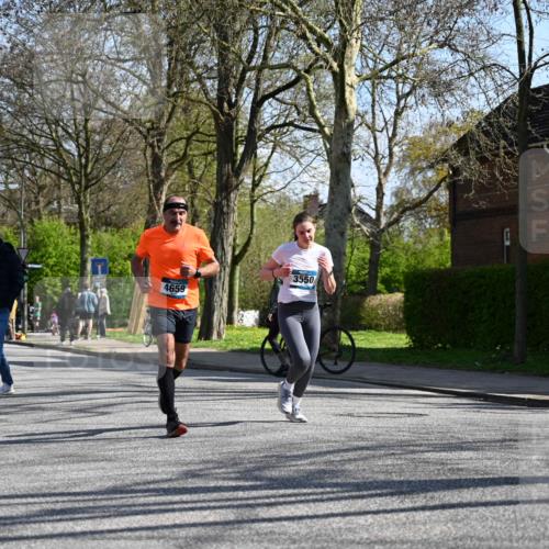 12.04.2026 - 45. Internationalen Wilhelmsburger Insellauf J. Mangold http://msf.ph/oto/9462881 12.04.2026 10:50:52 Ziel 2198, 2197, 3039, 3550, 4659, 2935, 5823, 2762, 5618, 4756, 2506, 3996, 5608, 2598, 3049, 4263, 5769, 3572 meine-sportfotos.de