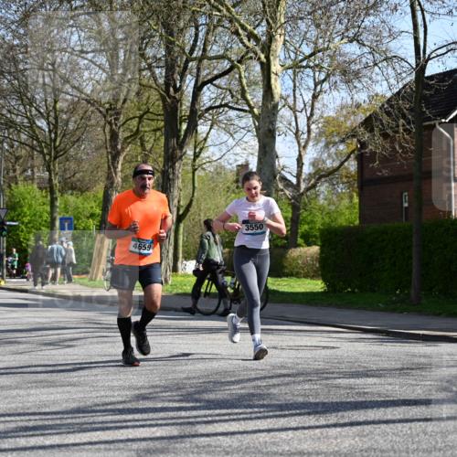 12.04.2026 - 45. Internationalen Wilhelmsburger Insellauf J. Mangold http://msf.ph/oto/9462884 12.04.2026 10:50:53 Ziel 2198, 2197, 3039, 3550, 4659, 2935, 5823, 2762, 5618, 4756, 2506, 3996, 5608, 2598, 3049, 3049, 4263, 5769, 3572, 4503 meine-sportfotos.de