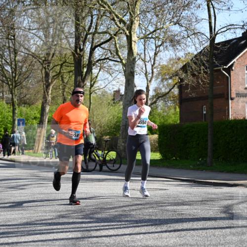 12.04.2026 - 45. Internationalen Wilhelmsburger Insellauf J. Mangold http://msf.ph/oto/9462887 12.04.2026 10:50:53 Ziel 2198, 2197, 3039, 3550, 4659, 2935, 5823, 2762, 5618, 4756, 2506, 3996, 5608, 2598, 3049, 3049, 4263, 5769, 3572, 4503 meine-sportfotos.de