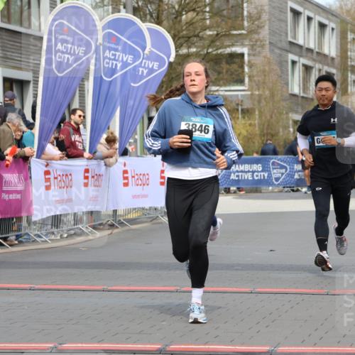12.04.2026 - 45. Internationalen Wilhelmsburger Insellauf Strokosch-Dieckow http://msf.ph/oto/9462891 12.04.2026 13:17:11 Ziel 3704, 3846, 2316 meine-sportfotos.de