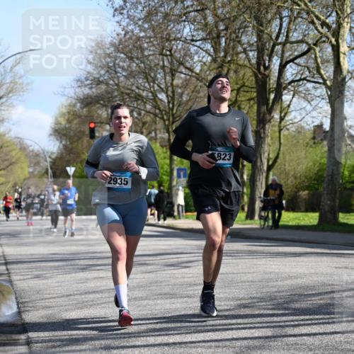 12.04.2026 - 45. Internationalen Wilhelmsburger Insellauf J. Mangold http://msf.ph/oto/9462908 12.04.2026 10:51:00 Ziel 3039, 3550, 4659, 2935, 5823, 2762, 5618, 4756, 2506, 3996, 5608, 2598, 3049, 4263, 5769, 3572, 4503 meine-sportfotos.de