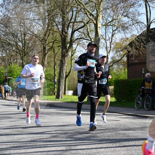 12.04.2026 - 45. Internationalen Wilhelmsburger Insellauf J. Mangold http://msf.ph/oto/9462960 12.04.2026 10:51:13 Ziel 2935, 5823, 2762, 5618, 4756, 2506, 3996, 5608, 2598, 3049, 4263, 5769, 3572, 3572, 4503, 3183, 3567, 2729, 5553, 2837, 4541, 2432 meine-sportfotos.de