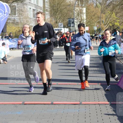 12.04.2026 - 45. Internationalen Wilhelmsburger Insellauf Strokosch-Dieckow http://msf.ph/oto/9462995 12.04.2026 10:53:17 Ziel 2746, 2355, 5491 meine-sportfotos.de