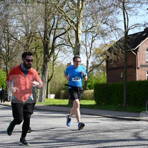 12.04.2026 - 45. Internationalen Wilhelmsburger Insellauf J. Mangold http://msf.ph/oto/9463003 12.04.2026 10:51:16 Ziel 2762, 5618, 4756, 2506, 3996, 5608, 2598, 3049, 4263, 5769, 3572, 4503, 3183, 3567, 2729, 5553, 2837, 4541, 2432 meine-sportfotos.de