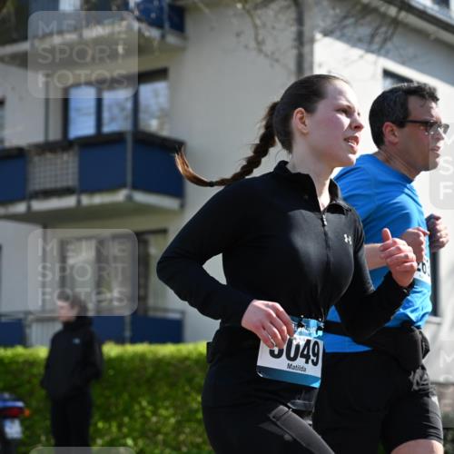 12.04.2026 - 45. Internationalen Wilhelmsburger Insellauf J. Mangold http://msf.ph/oto/9463016 12.04.2026 10:51:19 Ziel 5618, 4756, 2506, 3996, 5608, 2598, 3049, 4263, 5769, 3572, 4503, 3183, 3567, 2729, 5553, 2837, 4541, 2432, 4414 meine-sportfotos.de