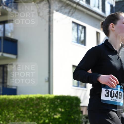 12.04.2026 - 45. Internationalen Wilhelmsburger Insellauf J. Mangold http://msf.ph/oto/9463019 12.04.2026 10:51:19 Ziel 5618, 4756, 2506, 3996, 5608, 2598, 3049, 4263, 5769, 3572, 4503, 3183, 3567, 2729, 5553, 2837, 4541, 2432, 4414 meine-sportfotos.de