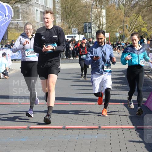 12.04.2026 - 45. Internationalen Wilhelmsburger Insellauf Strokosch-Dieckow http://msf.ph/oto/9463022 12.04.2026 10:53:17 Ziel 2746, 2355, 5491 meine-sportfotos.de