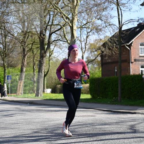 12.04.2026 - 45. Internationalen Wilhelmsburger Insellauf J. Mangold http://msf.ph/oto/9463023 12.04.2026 10:51:23 Ziel 5618, 4756, 2506, 3996, 5608, 2598, 3049, 4263, 5769, 3572, 4503, 3183, 3567, 2729, 5553, 2837, 4541, 2432, 4541, 2432, 4414, 5671, 4596, 4024 meine-sportfotos.de