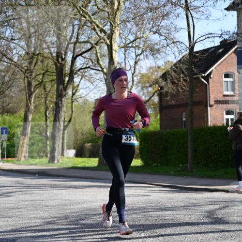 12.04.2026 - 45. Internationalen Wilhelmsburger Insellauf J. Mangold http://msf.ph/oto/9463024 12.04.2026 10:51:24 Ziel 4756, 2506, 3996, 5608, 2598, 3049, 4263, 5769, 3572, 4503, 3183, 3567, 2729, 5553, 2837, 4541, 2432, 4414, 5671, 4596, 4024, 5789 meine-sportfotos.de