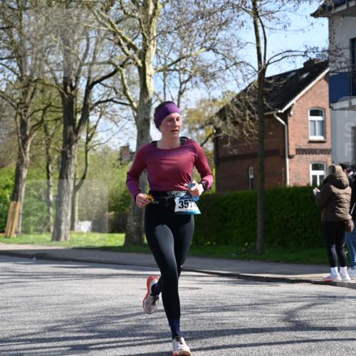 12.04.2026 - 45. Internationalen Wilhelmsburger Insellauf J. Mangold http://msf.ph/oto/9463025 12.04.2026 10:51:24 Ziel 4756, 2506, 3996, 5608, 2598, 3049, 4263, 5769, 3572, 4503, 3183, 3567, 2729, 5553, 2837, 4541, 2432, 4414, 5671, 4596, 4024, 5789 meine-sportfotos.de