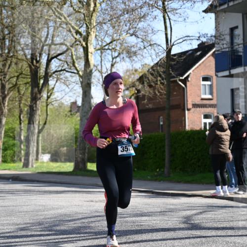 12.04.2026 - 45. Internationalen Wilhelmsburger Insellauf J. Mangold http://msf.ph/oto/9463026 12.04.2026 10:51:24 Ziel 4756, 2506, 3996, 5608, 2598, 3049, 4263, 5769, 3572, 4503, 3183, 3567, 2729, 5553, 2837, 4541, 2432, 4414, 5671, 4596, 4024, 5789 meine-sportfotos.de