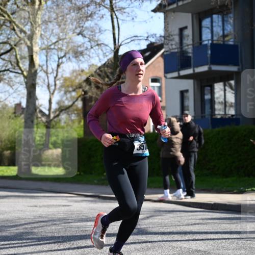 12.04.2026 - 45. Internationalen Wilhelmsburger Insellauf J. Mangold http://msf.ph/oto/9463034 12.04.2026 10:51:24 Ziel 4756, 2506, 3996, 5608, 2598, 3049, 4263, 5769, 3572, 4503, 3183, 3567, 2729, 5553, 2837, 4541, 2432, 4414, 5671, 4596, 4024, 5789 meine-sportfotos.de