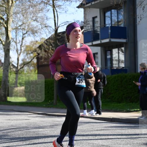 12.04.2026 - 45. Internationalen Wilhelmsburger Insellauf J. Mangold http://msf.ph/oto/9463035 12.04.2026 10:51:24 Ziel 4756, 2506, 3996, 5608, 2598, 3049, 4263, 5769, 3572, 4503, 3183, 3567, 2729, 5553, 2837, 4541, 2432, 4414, 5671, 4596, 4024, 5789 meine-sportfotos.de