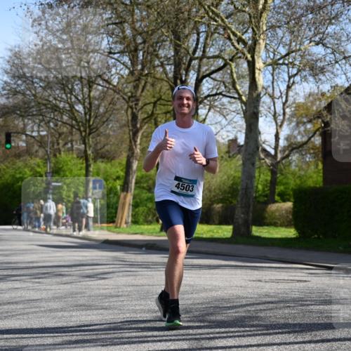 12.04.2026 - 45. Internationalen Wilhelmsburger Insellauf J. Mangold http://msf.ph/oto/9463040 12.04.2026 10:51:29 Ziel 3049, 4263, 5769, 3572, 4503, 3183, 3567, 2729, 5553, 2837, 4541, 2432, 4414, 4414, 5671, 4596, 4024, 5789, 3151, 3674, 3184 meine-sportfotos.de