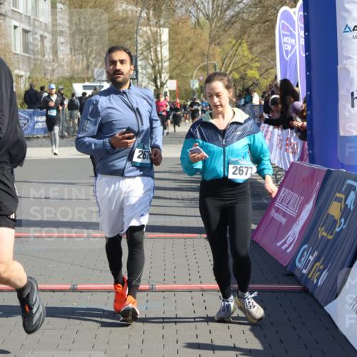 12.04.2026 - 45. Internationalen Wilhelmsburger Insellauf Strokosch-Dieckow http://msf.ph/oto/9463058 12.04.2026 10:53:18 Ziel 2746, 2355, 5491, 3576 meine-sportfotos.de