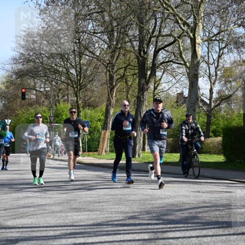 12.04.2026 - 45. Internationalen Wilhelmsburger Insellauf J. Mangold http://msf.ph/oto/9463071 12.04.2026 10:51:43 Ziel 3183, 3567, 2729, 5553, 2837, 4541, 2432, 4414, 5671, 4596, 4024, 5789, 3151, 3674, 3184, 3366, 3366, 3923, 3887, 3102, 3852, 2239, 2256, 2255, 5501, 5574 meine-sportfotos.de