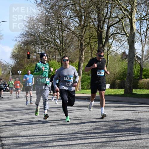 12.04.2026 - 45. Internationalen Wilhelmsburger Insellauf J. Mangold http://msf.ph/oto/9463089 12.04.2026 10:51:45 Ziel 3183, 3567, 2729, 5553, 2837, 4541, 2432, 4414, 5671, 4596, 4024, 5789, 3151, 3674, 3184, 3366, 3923, 3887, 3102, 3887, 3102, 3852, 2239, 2256, 2255, 5501, 5574, 4710 meine-sportfotos.de