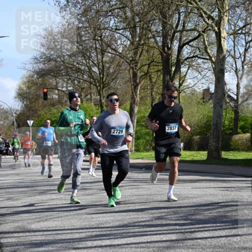 12.04.2026 - 45. Internationalen Wilhelmsburger Insellauf J. Mangold http://msf.ph/oto/9463090 12.04.2026 10:51:45 Ziel 3183, 3567, 2729, 5553, 2837, 4541, 2432, 4414, 5671, 4596, 4024, 5789, 3151, 3674, 3184, 3366, 3923, 3887, 3102, 3887, 3102, 3852, 2239, 2256, 2255, 5501, 5574, 4710 meine-sportfotos.de