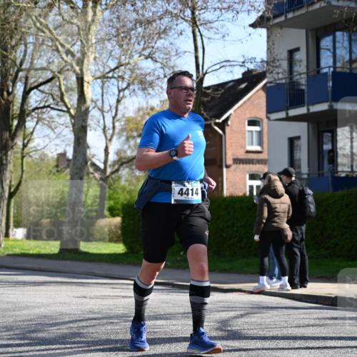 12.04.2026 - 45. Internationalen Wilhelmsburger Insellauf J. Mangold http://msf.ph/oto/9463150 12.04.2026 10:51:50 Ziel 3183, 3567, 2729, 5553, 2837, 4541, 2432, 4414, 5671, 4596, 4024, 5789, 3151, 3674, 3184, 3366, 3923, 3887, 3102, 3852, 2239, 2256, 2255, 5501, 5574, 4710, 4689, 4836 meine-sportfotos.de