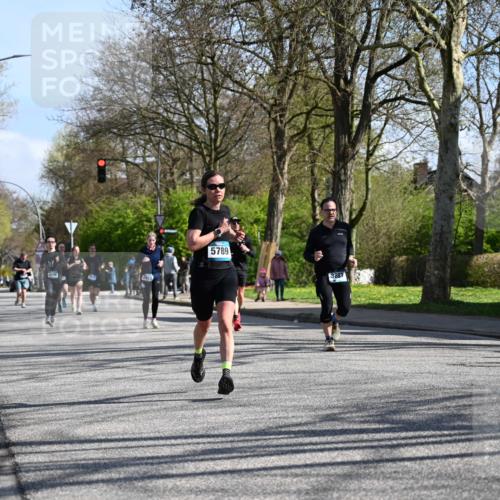 12.04.2026 - 45. Internationalen Wilhelmsburger Insellauf J. Mangold http://msf.ph/oto/9463197 12.04.2026 10:51:59 Ziel 2729, 5553, 2837, 4541, 2432, 4414, 5671, 4596, 4024, 5789, 3151, 3674, 3184, 3366, 3923, 3887, 3102, 3852, 2239, 2256, 2255, 5501, 5574, 4710, 4689, 4836, 3291, 5284, 3577 meine-sportfotos.de