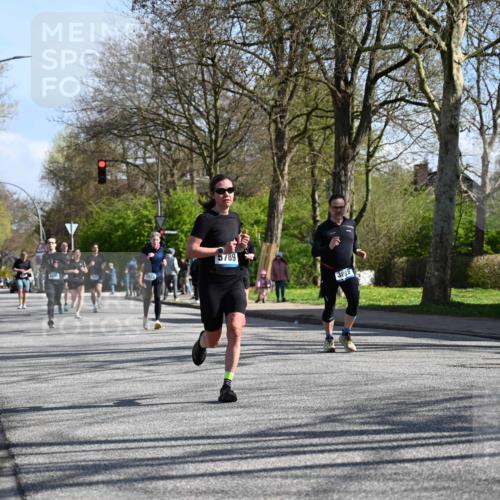 12.04.2026 - 45. Internationalen Wilhelmsburger Insellauf J. Mangold http://msf.ph/oto/9463199 12.04.2026 10:51:59 Ziel 2729, 5553, 2837, 4541, 2432, 4414, 5671, 4596, 4024, 5789, 3151, 3674, 3184, 3366, 3923, 3887, 3102, 3852, 2239, 2256, 2255, 5501, 5574, 4710, 4689, 4836, 3291, 5284, 3577 meine-sportfotos.de