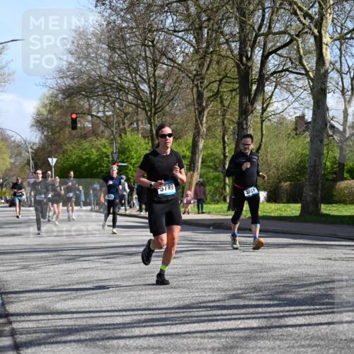 12.04.2026 - 45. Internationalen Wilhelmsburger Insellauf J. Mangold http://msf.ph/oto/9463200 12.04.2026 10:51:59 Ziel 2729, 5553, 2837, 4541, 2432, 4414, 5671, 4596, 4024, 5789, 3151, 3674, 3184, 3366, 3923, 3887, 3102, 3852, 2239, 2256, 2255, 5501, 5574, 4710, 4689, 4836, 3291, 5284, 3577 meine-sportfotos.de