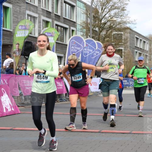 12.04.2026 - 45. Internationalen Wilhelmsburger Insellauf Strokosch-Dieckow http://msf.ph/oto/9463214 12.04.2026 13:16:53 Ziel 3245, 4849, 3195, 5275, 5269, 4820, 4926 meine-sportfotos.de