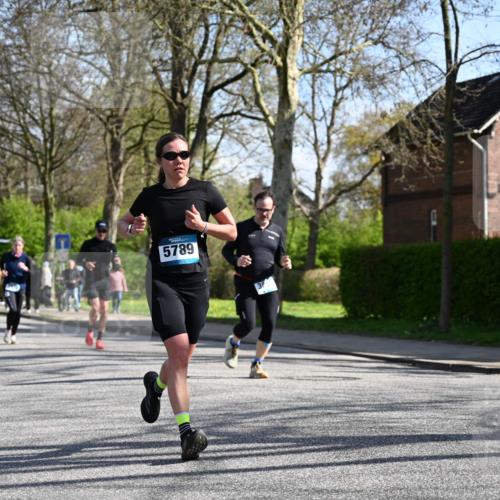 12.04.2026 - 45. Internationalen Wilhelmsburger Insellauf J. Mangold http://msf.ph/oto/9463215 12.04.2026 10:52:00 Ziel 4541, 2432, 4414, 5671, 4596, 4024, 5789, 3151, 3674, 3184, 3366, 3923, 3887, 3102, 3852, 2239, 2256, 2255, 5501, 5574, 4710, 4689, 4836, 3291, 5284, 3577, 2625 meine-sportfotos.de