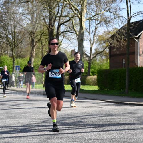 12.04.2026 - 45. Internationalen Wilhelmsburger Insellauf J. Mangold http://msf.ph/oto/9463217 12.04.2026 10:52:00 Ziel 4541, 2432, 4414, 5671, 4596, 4024, 5789, 3151, 3674, 3184, 3366, 3923, 3887, 3102, 3852, 2239, 2256, 2255, 5501, 5574, 4710, 4689, 4836, 3291, 5284, 3577, 2625 meine-sportfotos.de
