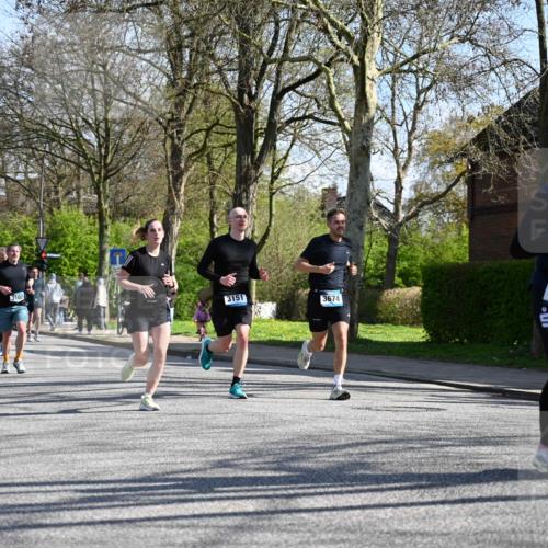 12.04.2026 - 45. Internationalen Wilhelmsburger Insellauf J. Mangold http://msf.ph/oto/9463256 12.04.2026 10:52:06 Ziel 4414, 5671, 4596, 4024, 5789, 3151, 3674, 3184, 3366, 3923, 3887, 3102, 3852, 2239, 2256, 2255, 5501, 5574, 5501, 5574, 4710, 4689, 4836, 3291, 3291, 5284, 3577, 2625, 4008, 3237, 5727 meine-sportfotos.de