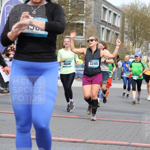 12.04.2026 - 45. Internationalen Wilhelmsburger Insellauf Strokosch-Dieckow http://msf.ph/oto/9463266 12.04.2026 13:16:49 Ziel 3220, 4502, 3897, 3245, 4849, 3195, 5275, 5269 meine-sportfotos.de