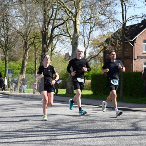 12.04.2026 - 45. Internationalen Wilhelmsburger Insellauf J. Mangold http://msf.ph/oto/9463274 12.04.2026 10:52:07 Ziel 5671, 4596, 4024, 5789, 3151, 3674, 3184, 3366, 3923, 3887, 3102, 3852, 2239, 2256, 2255, 5501, 5574, 4710, 4689, 4836, 3291, 5284, 3577, 2625, 4008, 3237, 5727 meine-sportfotos.de