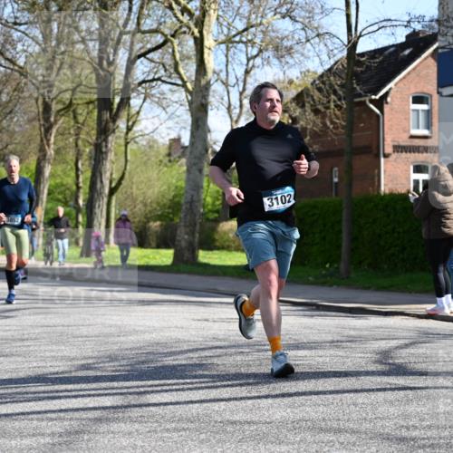 12.04.2026 - 45. Internationalen Wilhelmsburger Insellauf J. Mangold http://msf.ph/oto/9463277 12.04.2026 10:52:10 Ziel 4596, 4024, 5789, 3151, 3674, 3184, 3366, 3923, 3887, 3102, 3852, 2239, 2256, 2255, 5501, 5574, 4710, 4689, 4836, 3291, 5284, 3577, 2625, 4008, 3237, 5727 meine-sportfotos.de
