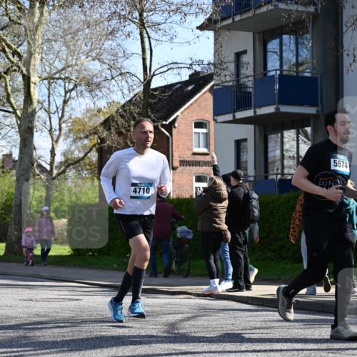 12.04.2026 - 45. Internationalen Wilhelmsburger Insellauf J. Mangold http://msf.ph/oto/9463301 12.04.2026 10:52:18 Ziel 3184, 3366, 3923, 3887, 3102, 3852, 2239, 2256, 2255, 5501, 5574, 4710, 4689, 4836, 3291, 3291, 5284, 3577, 2625, 4008, 3237, 5727, 2746, 2355, 5491, 3576 meine-sportfotos.de
