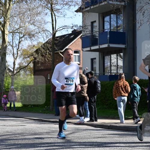 12.04.2026 - 45. Internationalen Wilhelmsburger Insellauf J. Mangold http://msf.ph/oto/9463305 12.04.2026 10:52:18 Ziel 3184, 3366, 3923, 3887, 3102, 3852, 2239, 2256, 2255, 5501, 5574, 4710, 4689, 4836, 3291, 3291, 5284, 3577, 2625, 4008, 3237, 5727, 2746, 2355, 5491, 3576 meine-sportfotos.de