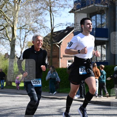 12.04.2026 - 45. Internationalen Wilhelmsburger Insellauf J. Mangold http://msf.ph/oto/9463328 12.04.2026 10:52:20 Ziel 3366, 3923, 3887, 3102, 3852, 2239, 2256, 2255, 5501, 5574, 4710, 4689, 4836, 3291, 5284, 3577, 2625, 4008, 3237, 5727, 2746, 2355, 5491, 3576 meine-sportfotos.de