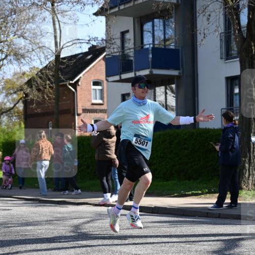 12.04.2026 - 45. Internationalen Wilhelmsburger Insellauf J. Mangold http://msf.ph/oto/9463332 12.04.2026 10:52:24 Ziel 3852, 2239, 2256, 2255, 5501, 5574, 4710, 4689, 4836, 3291, 5284, 3577, 2625, 2625, 4008, 3237, 5727, 2746, 2355, 5491, 3576, 4457, 2978, 2004 meine-sportfotos.de