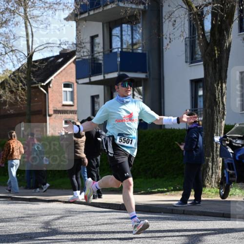 12.04.2026 - 45. Internationalen Wilhelmsburger Insellauf J. Mangold http://msf.ph/oto/9463333 12.04.2026 10:52:24 Ziel 3852, 2239, 2256, 2255, 5501, 5574, 4710, 4689, 4836, 3291, 5284, 3577, 2625, 2625, 4008, 3237, 5727, 2746, 2355, 5491, 3576, 4457, 2978, 2004 meine-sportfotos.de