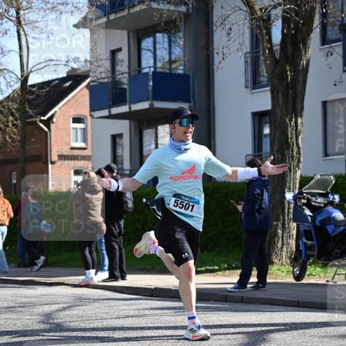 12.04.2026 - 45. Internationalen Wilhelmsburger Insellauf J. Mangold http://msf.ph/oto/9463336 12.04.2026 10:52:24 Ziel 3852, 2239, 2256, 2255, 5501, 5574, 4710, 4689, 4836, 3291, 5284, 3577, 2625, 2625, 4008, 3237, 5727, 2746, 2355, 5491, 3576, 4457, 2978, 2004 meine-sportfotos.de