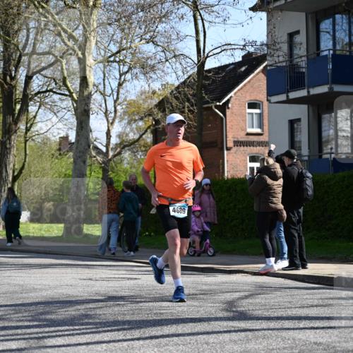 12.04.2026 - 45. Internationalen Wilhelmsburger Insellauf J. Mangold http://msf.ph/oto/9463373 12.04.2026 10:52:28 Ziel 3852, 2239, 2256, 2255, 5501, 5574, 4710, 4689, 4836, 3291, 5284, 3577, 2625, 4008, 3237, 5727, 5727, 2746, 2355, 5491, 3576, 4457, 2978, 2004 meine-sportfotos.de