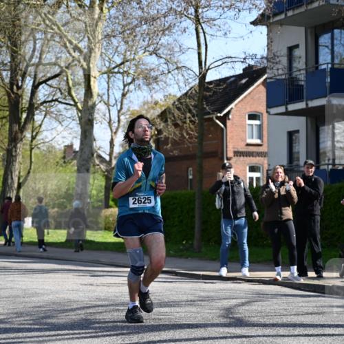 12.04.2026 - 45. Internationalen Wilhelmsburger Insellauf J. Mangold http://msf.ph/oto/9463393 12.04.2026 10:52:39 Ziel 4689, 4836, 3291, 5284, 3577, 2625, 4008, 3237, 5727, 2746, 2355, 5491, 3576, 4457, 2978, 2004, 2162, 4943, 4801, 4802, 5544 meine-sportfotos.de