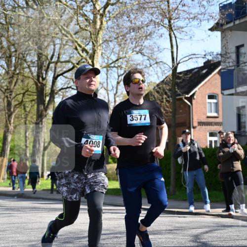 12.04.2026 - 45. Internationalen Wilhelmsburger Insellauf J. Mangold http://msf.ph/oto/9463432 12.04.2026 10:52:42 Ziel 3291, 5284, 3577, 2625, 4008, 3237, 5727, 2746, 2355, 5491, 3576, 3576, 4457, 2978, 2004, 2162, 4943, 4801, 4802, 5544, 4499, 4277, 2600, 5490, 5576 meine-sportfotos.de