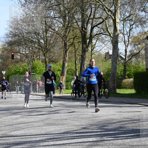 12.04.2026 - 45. Internationalen Wilhelmsburger Insellauf J. Mangold http://msf.ph/oto/9463495 12.04.2026 10:52:56 Ziel 2746, 2355, 5491, 3576, 4457, 2978, 2004, 2162, 4943, 4801, 4802, 5544, 4499, 4277, 2600, 5490, 5576, 5614, 4750, 2593, 2834, 2554 meine-sportfotos.de