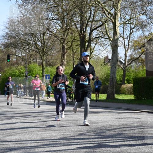 12.04.2026 - 45. Internationalen Wilhelmsburger Insellauf J. Mangold http://msf.ph/oto/9463506 12.04.2026 10:52:58 Ziel 2746, 2355, 5491, 3576, 4457, 2978, 2004, 2162, 4943, 4801, 4802, 4801, 4802, 5544, 4499, 4277, 2600, 5490, 5576, 5614, 4750, 2593, 2834, 2554, 5617 meine-sportfotos.de