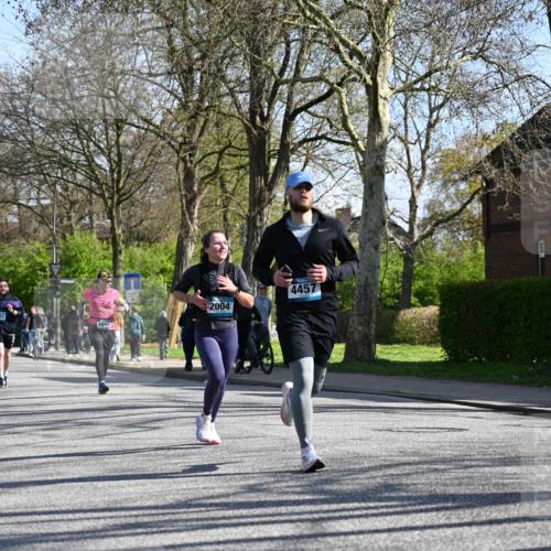 12.04.2026 - 45. Internationalen Wilhelmsburger Insellauf J. Mangold http://msf.ph/oto/9463513 12.04.2026 10:52:58 Ziel 2746, 2355, 5491, 3576, 4457, 2978, 2004, 2162, 4943, 4801, 4802, 4801, 4802, 5544, 4499, 4277, 2600, 5490, 5576, 5614, 4750, 2593, 2834, 2554, 5617 meine-sportfotos.de
