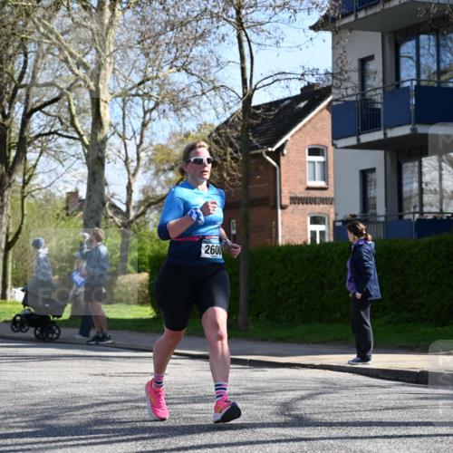 12.04.2026 - 45. Internationalen Wilhelmsburger Insellauf J. Mangold http://msf.ph/oto/9463560 12.04.2026 10:53:15 Ziel 2162, 4943, 4801, 4802, 5544, 4499, 4277, 2600, 5490, 5576, 5614, 4750, 2593, 2834, 2554, 5617, 5650, 5650, 4338, 5406 meine-sportfotos.de