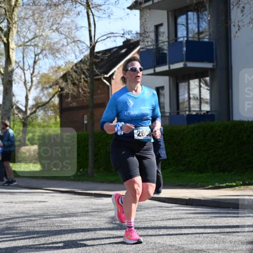 12.04.2026 - 45. Internationalen Wilhelmsburger Insellauf J. Mangold http://msf.ph/oto/9463569 12.04.2026 10:53:15 Ziel 2162, 4943, 4801, 4802, 5544, 4499, 4277, 2600, 5490, 5576, 5614, 4750, 2593, 2834, 2554, 5617, 5650, 5650, 4338, 5406 meine-sportfotos.de