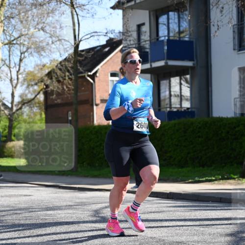 12.04.2026 - 45. Internationalen Wilhelmsburger Insellauf J. Mangold http://msf.ph/oto/9463571 12.04.2026 10:53:15 Ziel 2162, 4943, 4801, 4802, 5544, 4499, 4277, 2600, 5490, 5576, 5614, 4750, 2593, 2834, 2554, 5617, 5650, 5650, 4338, 5406 meine-sportfotos.de